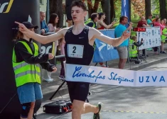 Ņikita Bogdanovs "Līvenhofas" skrējienā uzstāda Latvijas rekordu jūdzē