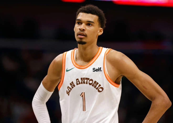 Viktors Vembanjama tiek vienbalsīgi atzīts par NBA labāko debitantu