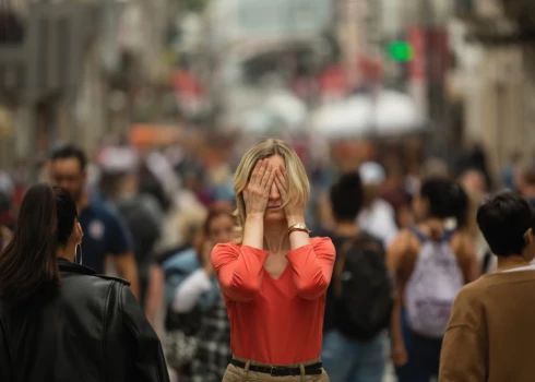 Ja šķiet, ka notiekošais ir katastrofa, uzdod sev šokējošu jautājumu – vai salīdzinājumā ar nāvi notiekošais tiešām ir neglābjams? Mūsu dzīvē notiek dažādas katastrofas – privātas, ekonomiskas, politiskas –, bet nāve ir indikators, kas ļauj to visu ieraudzīt salīdzinājumā.