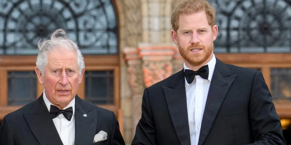 Karalim Čārlzam silti ieteikts, ka princim Harijam "vajadzētu būt goda viesim" Bakingemas pilī