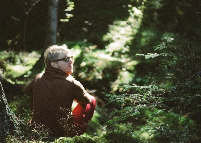 Tīrs ūdens, latviešu valoda un četri gadalaiki - ko Ginesa rekordists Kārlis Bardelis novērtē Latvijā, pasauli apceļojot