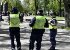Никакой пиротехники, шествий, цветов и символов - полиция напоминает о запретах на 9 мая