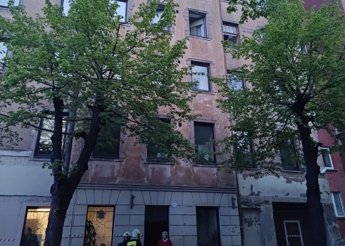 Ugunsdzēsēji Zvaigžņu ielā (foto: BreakingLV / "Facebook")