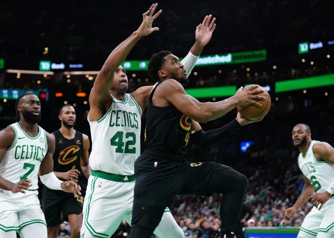 "Celtics" piedzīvo zaudējumu pret "Cavaliers" bez Porziņģa sastāvā