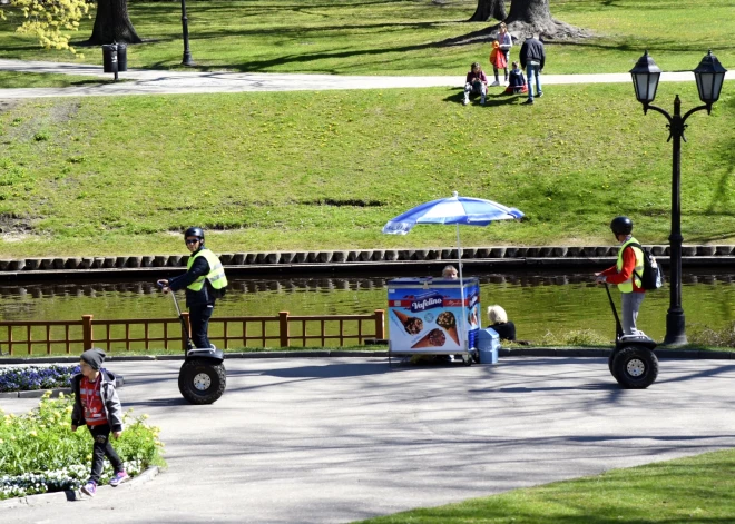 Piektdienas rīts būs mākoņains; dienas laikā apstākļi skaidrosies