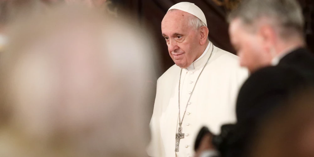 “2025. būs svētais gads,” paziņo pāvests Francisks