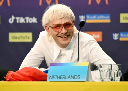 Nīderlandes dziedātājs Josts Kleins vēl smaida
