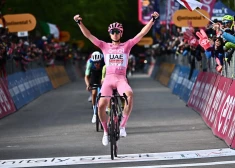 Pogačars uzvar "Giro d'Italia" astotajā posmā