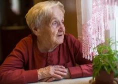 Дождемся ли мы "базовой пенсии"? Пожилые люди в Латвии обеспокоены, но надежда есть
