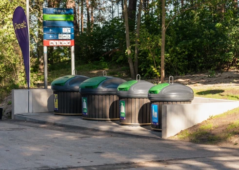 Подземные контейнеры CleanR в Юрмале.