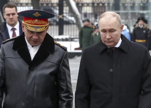 Šoigu iecelts par Krievijas Drošības padomes sekretāru, aizsardzības ministra amatam izvirzīts Belousovs