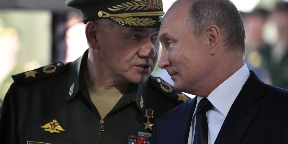 Сергей Шойгу и Владимир Путин.