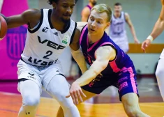 "VEF Rīga" basketbolisti otrajā LBL finālsērijas spēlē sakauj "Rīgas Zeļļus"; sērijā vadībā ar 2-0