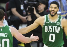 "Celtics" bez Porziņģa laukumā nonāk uzvaras attālumā no Austrumu fināla
