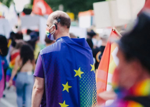 Eirovīzijā bija aizliegts Eiropas Savienības karogs 