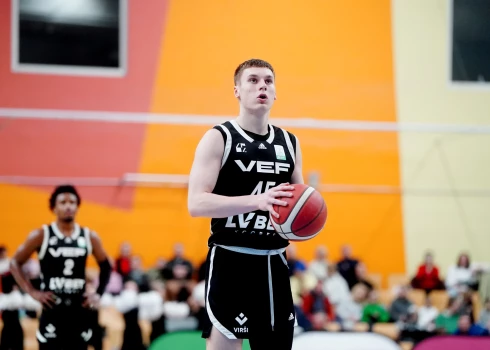 NBA draftam pieteiktais Blūms atzīts par Latvijas basketbola labāko debitantu