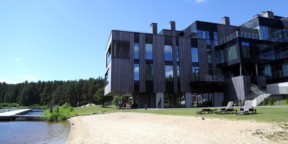 Здание в Балтэзерсе.