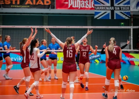 Latvijas sieviešu volejbola izlase pirmajā Eiropas Sudraba līgas spēlē izcīna uzvaru