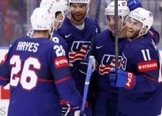 ASV un Čehija pasaules čempionātā gūst pārliecinošas uzvaras