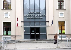 Учиться и не получить диплом - такова ситуация в Балтийской международной академии