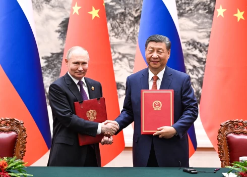 Путин в компании десятков чиновников слетал в Китай. Насколько продуктивной была его встреча с Си Цзиньпином?