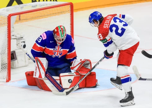 Čehijas un Slovākijas hokejisti izcīna kārtējās uzvaras pasaules čempionātā