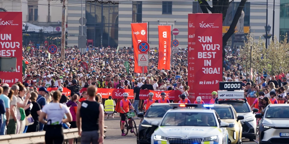 Mūziķis Ralfs Eilands noskaities uz Rīgas maratonu