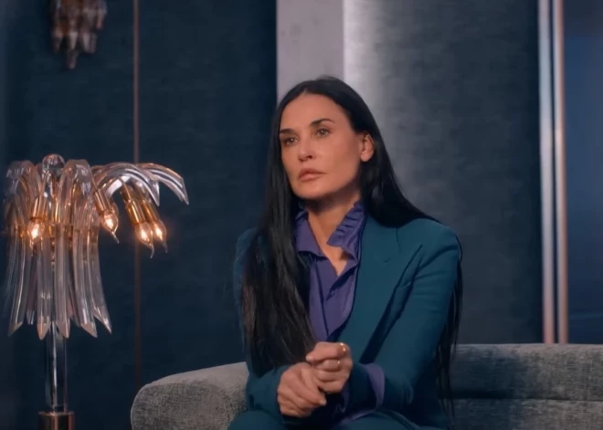 Деми Мур впервые за 27 лет прилетела в Канны, где ее фильм встретили 13-минутными овациями