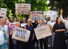 Rīgas centrā pieprasa sabiedrisko mediju nerīkot debates krievu valodā