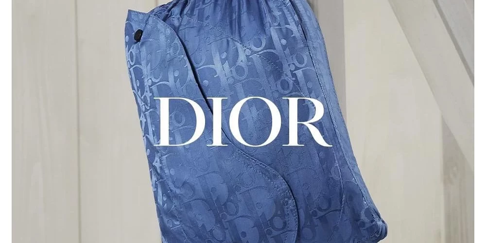 Гамаки вошли в четвертую коллекцию пляжной одежды и аксессуаров Dior Ocean Parade.