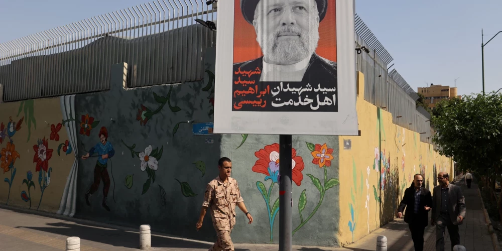Nebūt ne visi Irānā sēro par prezidenta Ibrahima Raisi bojāeju