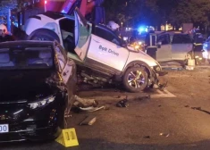 Погибшему был 21 год: очевидцы в шоке от смертельного ДТП с машиной Bolt, которая упала на крышу другого авто