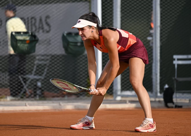 Semeņistaja pārvar "Roland Garros" kvalifikācijas pirmo kārtu