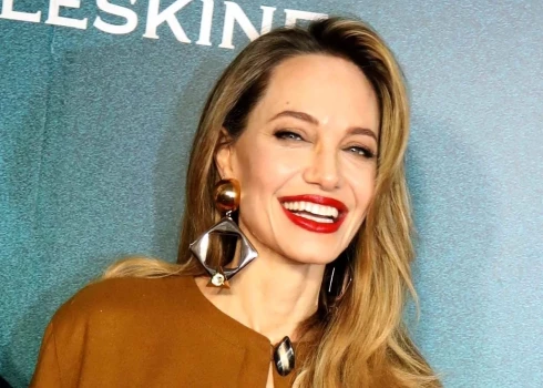 Aktrise Andželina Džolija.