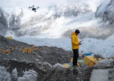 Uzkāpt Everestā un palikt tur uz visiem laikiem: rekordi un nāves pasaulē augstākajā kalnā