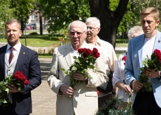 Saeimas Nacionālās drošības komisijas deputāts Judins Daugavpilī piemin sarkanarmiešus