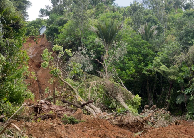 Papua-Jaungvinejas zemes nogruvumā vairāk nekā 100 cilvēki gājuši bojā