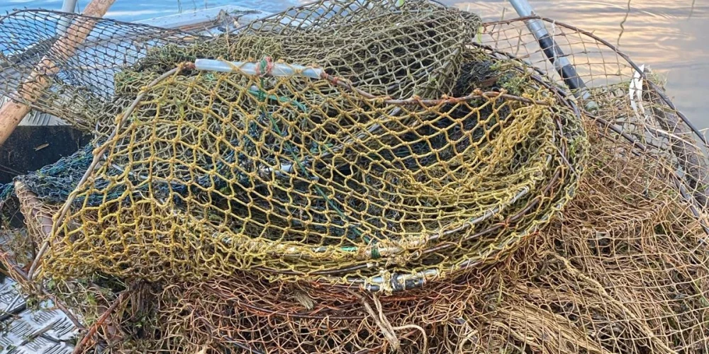 16 murdi un trīs tīkli ar zivīm; Rāznas ezerā aiztur pārkāpējus