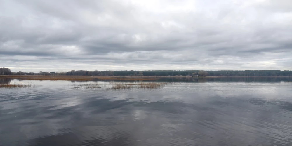 Озеро Юглас.