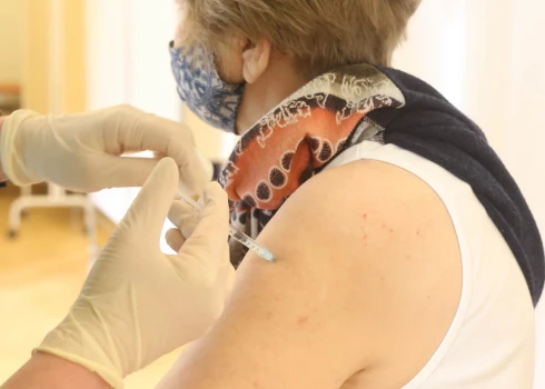 Пандемия Covid-19 изменила отношение латвийцев к вакцинам... и не в лучшую сторону