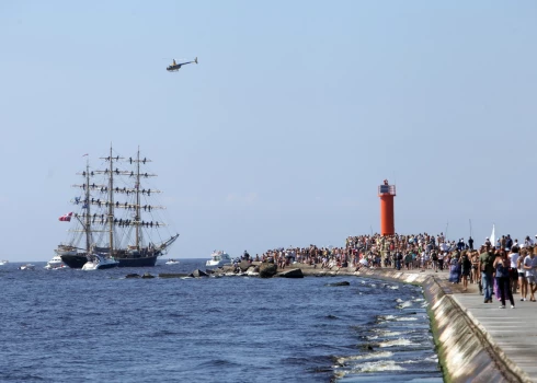 Регата больших парусников начнется уже в июне, но Латвию обойдет стороной. Куда ехать, чтобы увидеть это потрясающее зрелище?