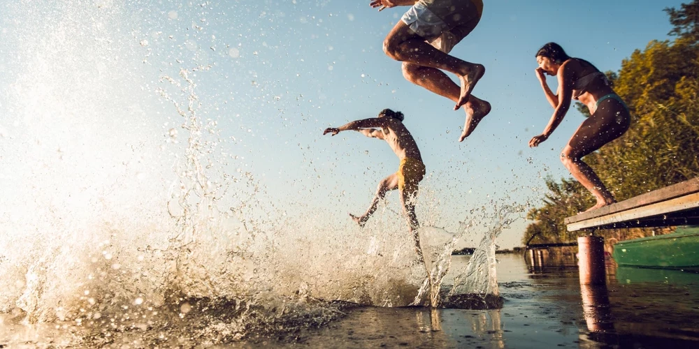 Maksimālā ūdens temperatūra vakardien vietām sasniedza pat 28°C. 