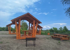Jelgavas Driksas krastmalā atklātas četras piknika vietas šašliku cienītājiem