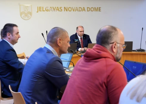 Jelgavas novada dome apstiprina ētikas kodeksu. Vēl nesen Latviju mulsināja Lasmaņa “meņģēšanās” skandāls 