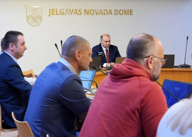 Jelgavas novada dome apstiprina ētikas kodeksu. Vēl nesen Latviju mulsināja Lasmaņa “meņģēšanās” skandāls 