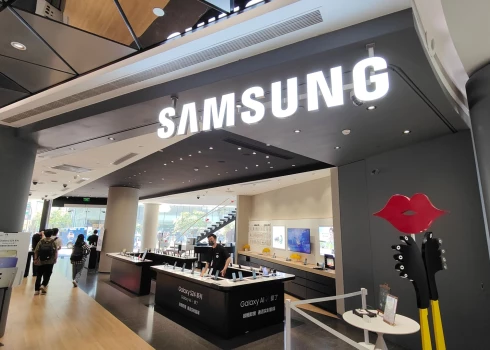 Pirmo rezi pasaulē "Samsung" darbinieki streikos, potenciāli radot uzņēmumam lielus zaudējumus