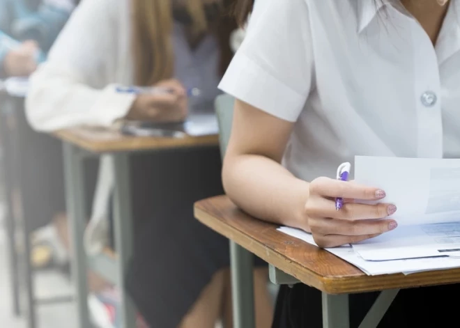 Vidusskolēni STEM monitoringa darbos viszemāko sniegumu uzrādījuši dabaszinībās