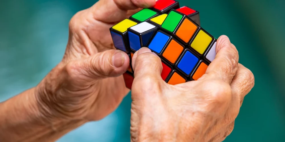 Rubika kubs ir telpiska matemātiskā rotaļlieta kuba formā, ko 1974. gadā izgudroja Ungārijas arhitektūras profesors un tēlnieks Erno Rubiks.