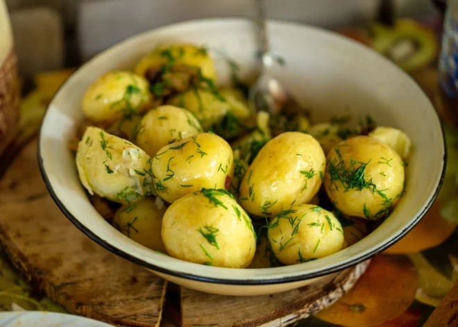 Ēdot kartupeļus, var notievēt - tikai jāievēro viena būtiska lieta