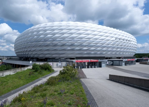 Minhenes "Allianz Arena".